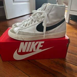 Nike Blazer Sneakers Men’s 8.5 White/Black